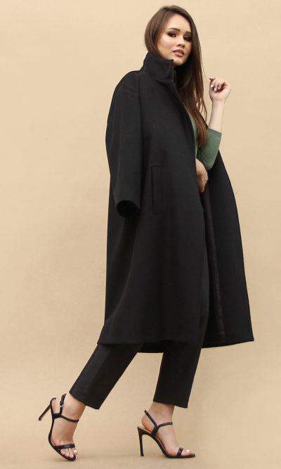 Mantou negru din lana cu maneci trei sferturi